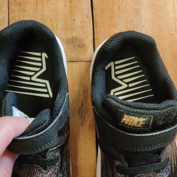 Nike Star Runner Sneakers 10 C Kids Black Gold Sneakers Velcro Neutral - Picture 7 of 13